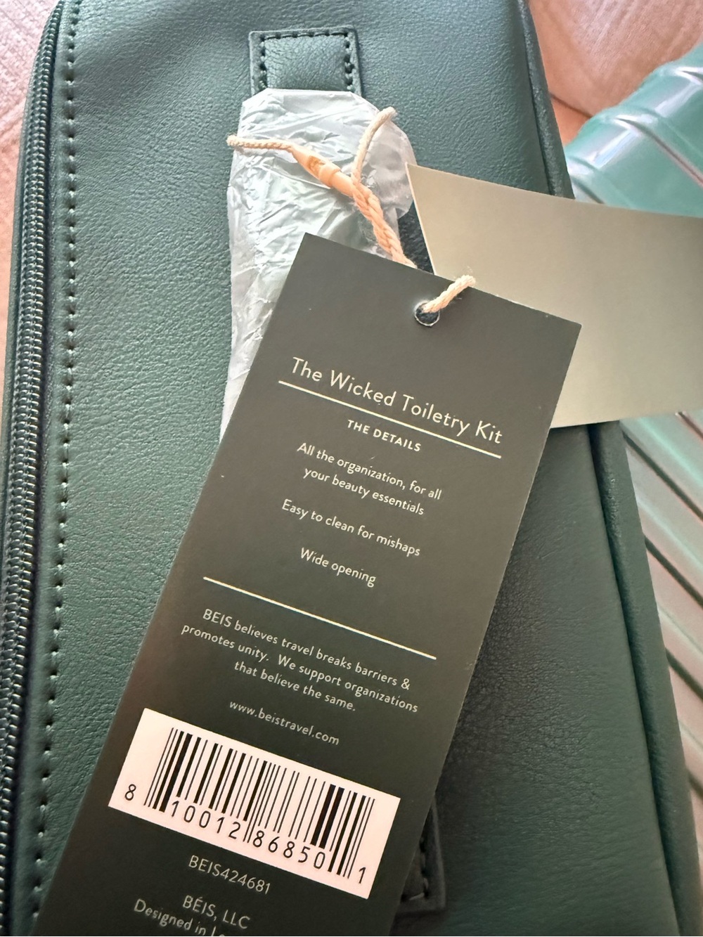 Beis Wicked toiletry travel kit -NWT - Picture 4 of 5